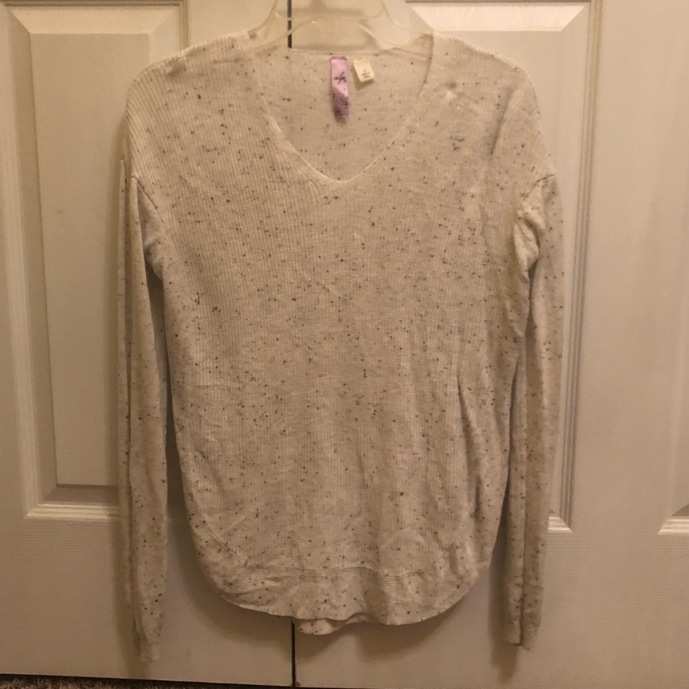 cream v neck sweater
